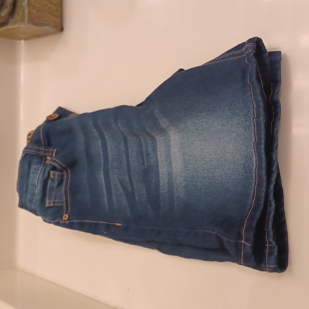 Shorts - Picture 4 of 5